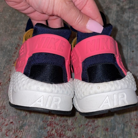 Great condition WMNS Nike Huarache Run - Size 9 - Picture 4 of 14